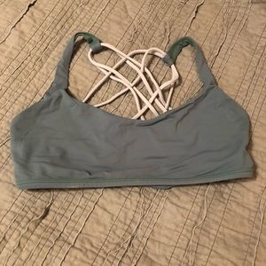 Lululemon free to be wild sports bra size 12